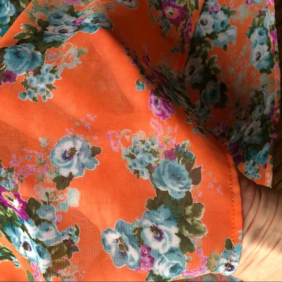 Everly Blouse Top Size L - Picture 7 of 7